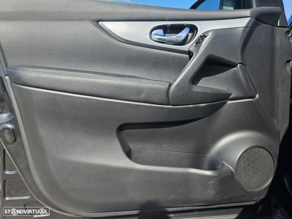 Nissan Qashqai 1.3 DIG-T N-Connecta LED+SKY - 47