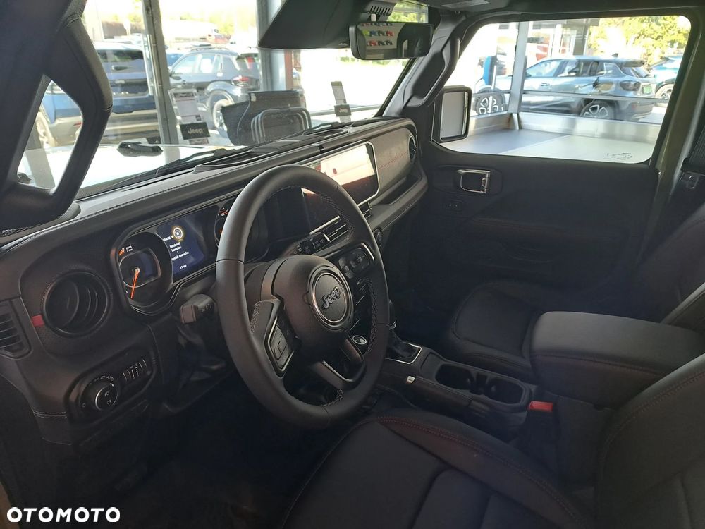 Jeep Wrangler - 15
