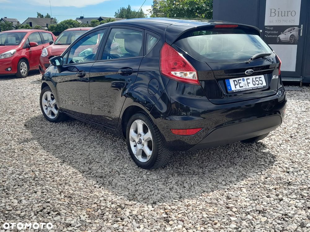 Ford Fiesta - 2