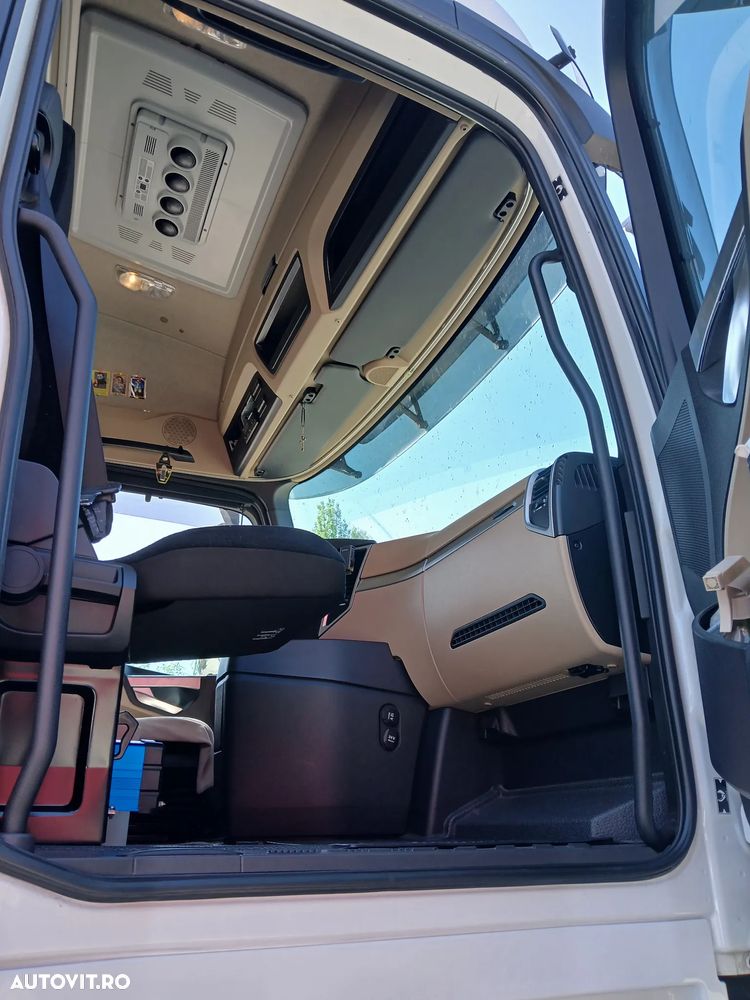 Mercedes-Benz Actros - 24