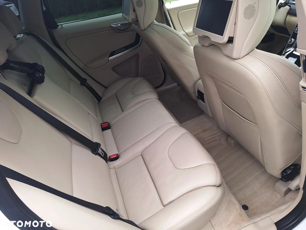 Volvo XC 60 D4 Geartronic Summum - 26