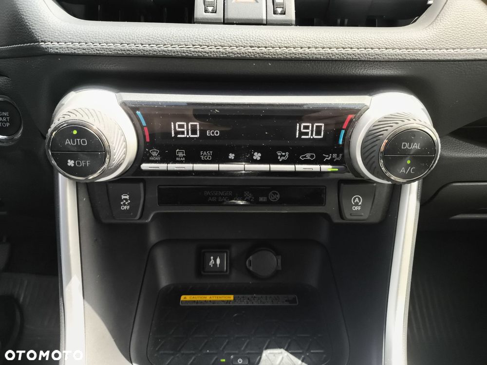 Toyota RAV4 2.0 Comfort 4x4 - 23