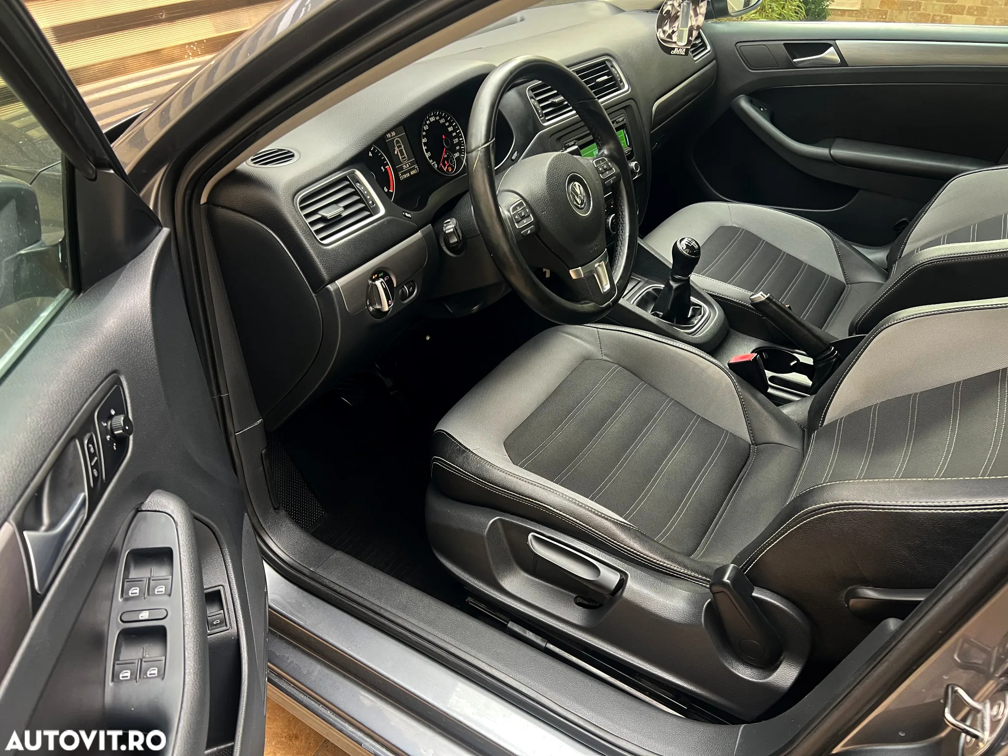 Volkswagen Jetta 1.6 TDI CR DPF Highline - 15