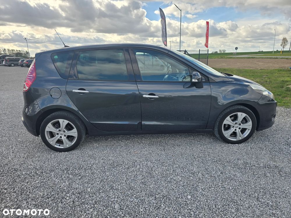 Renault Scenic 2.0 16V 140 CVT Dynamique - 11