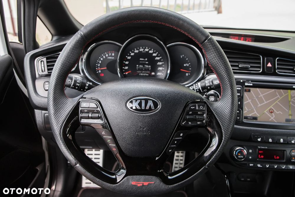 Kia Ceed 1.6 T-GDI GT - 20