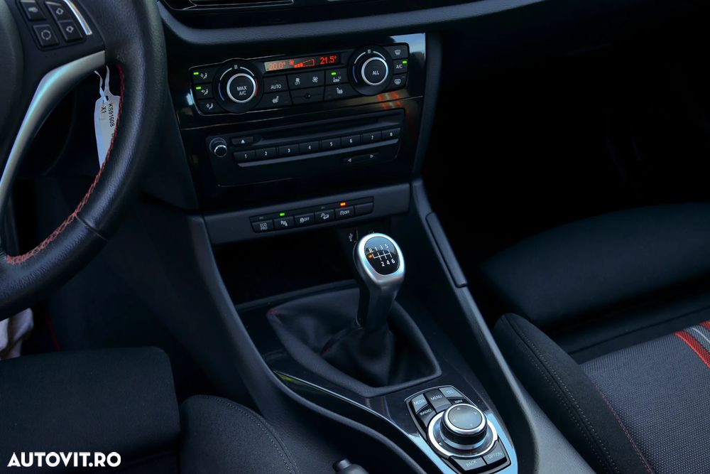 BMW X1 xDrive18d - 11