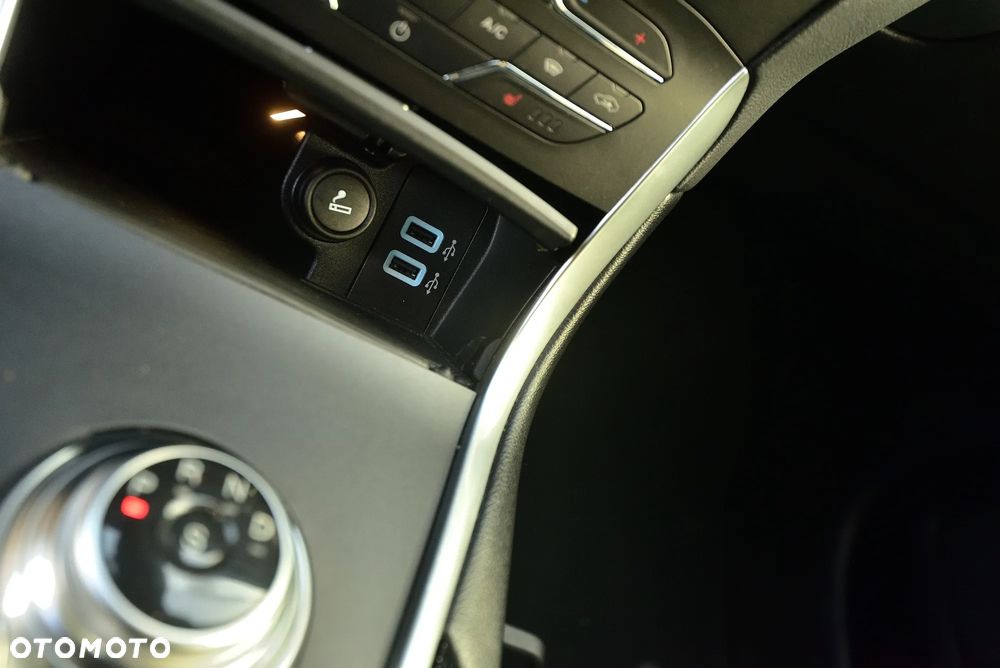 Ford S-Max 2.0 EcoBlue Titanium - 28