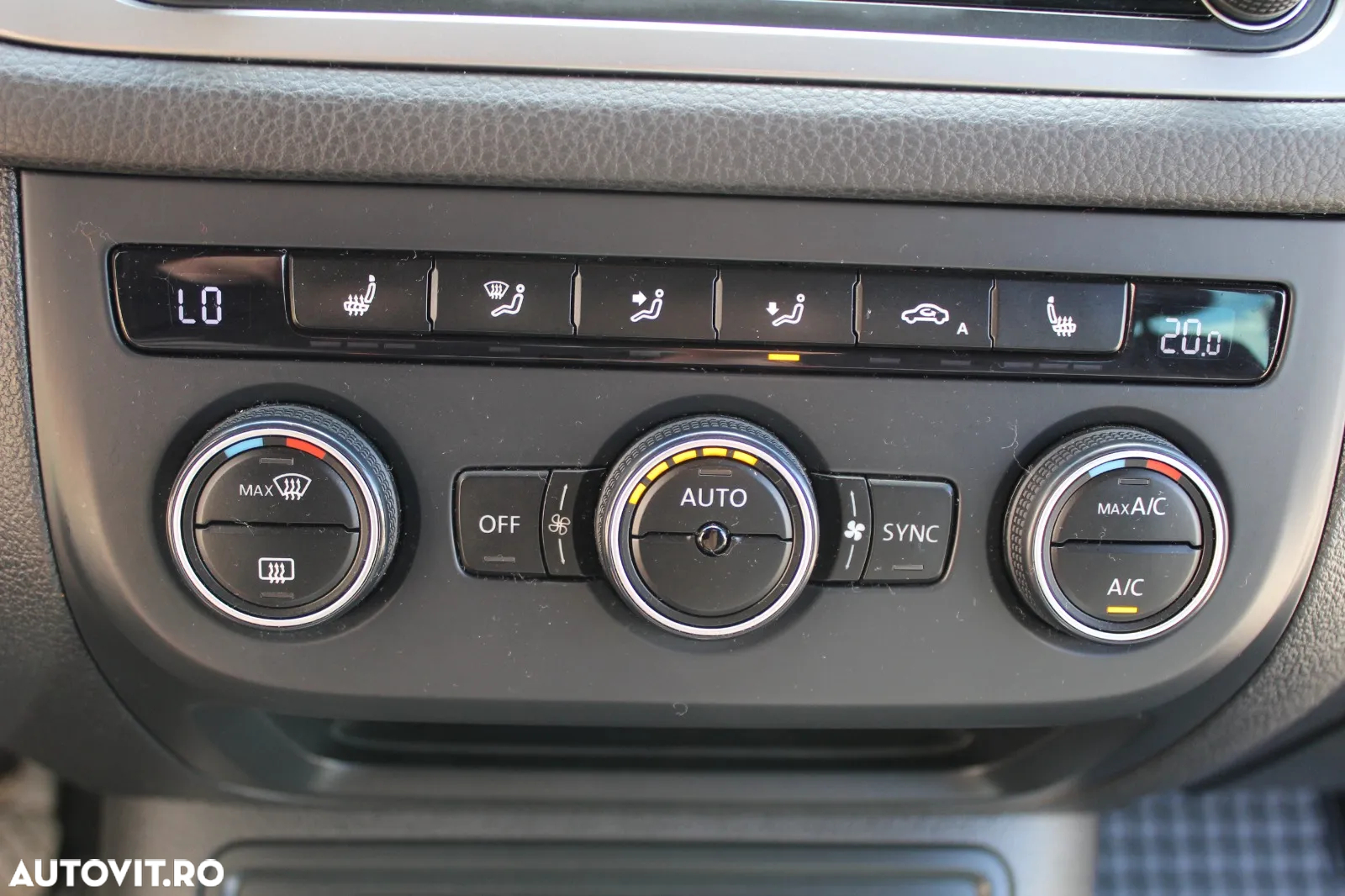 Volkswagen Tiguan 2.0 TDI SCR BlueMotion Technology Lounge Sport & Style - 22