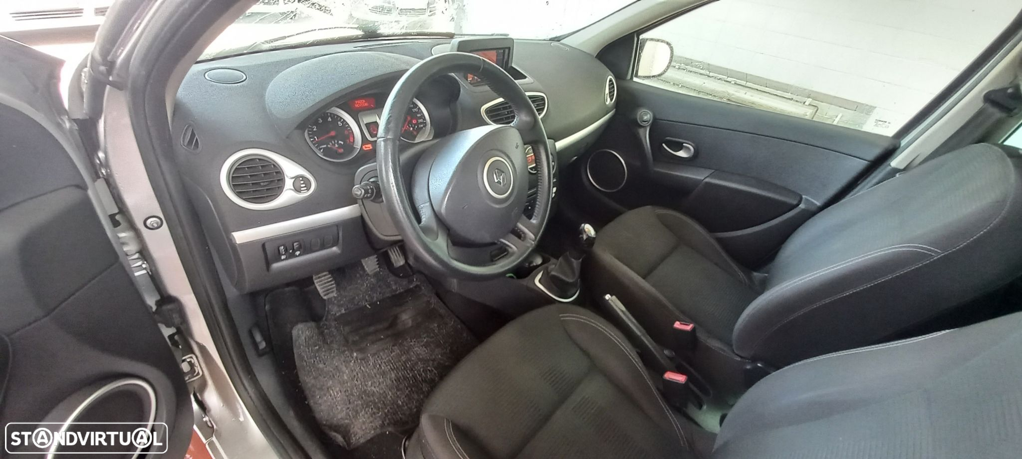 Renault Clio Break 1.2 16V Dynamique S - 4
