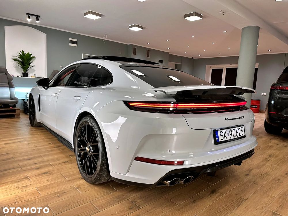 Porsche Panamera - 12