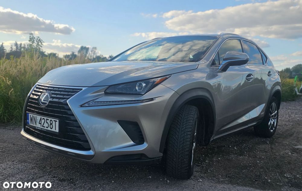Lexus NX 300h Comfort AWD - 2