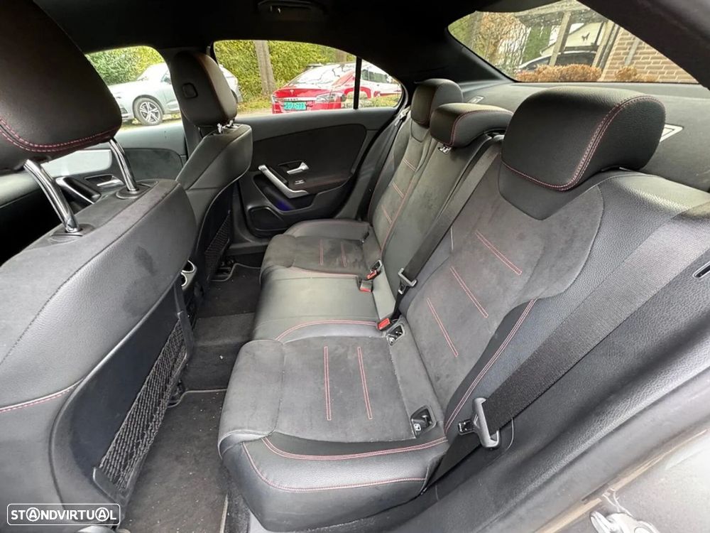 Mercedes-Benz A 250 Limousine e AMG Line - 19