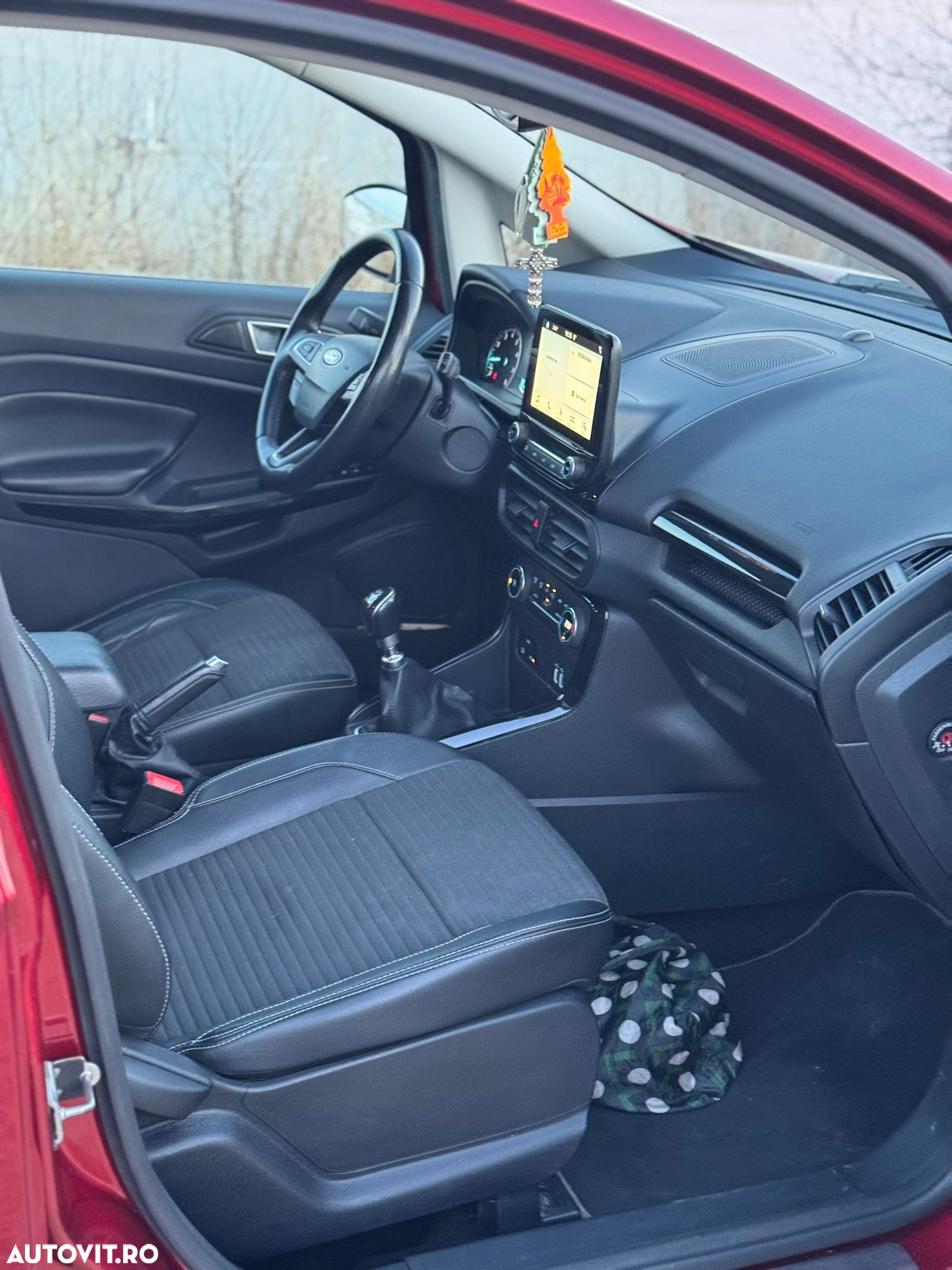 Ford EcoSport 1.0 EcoBoost Titanium - 11