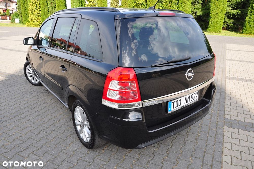 Opel Zafira 1.8 Cosmo - 25