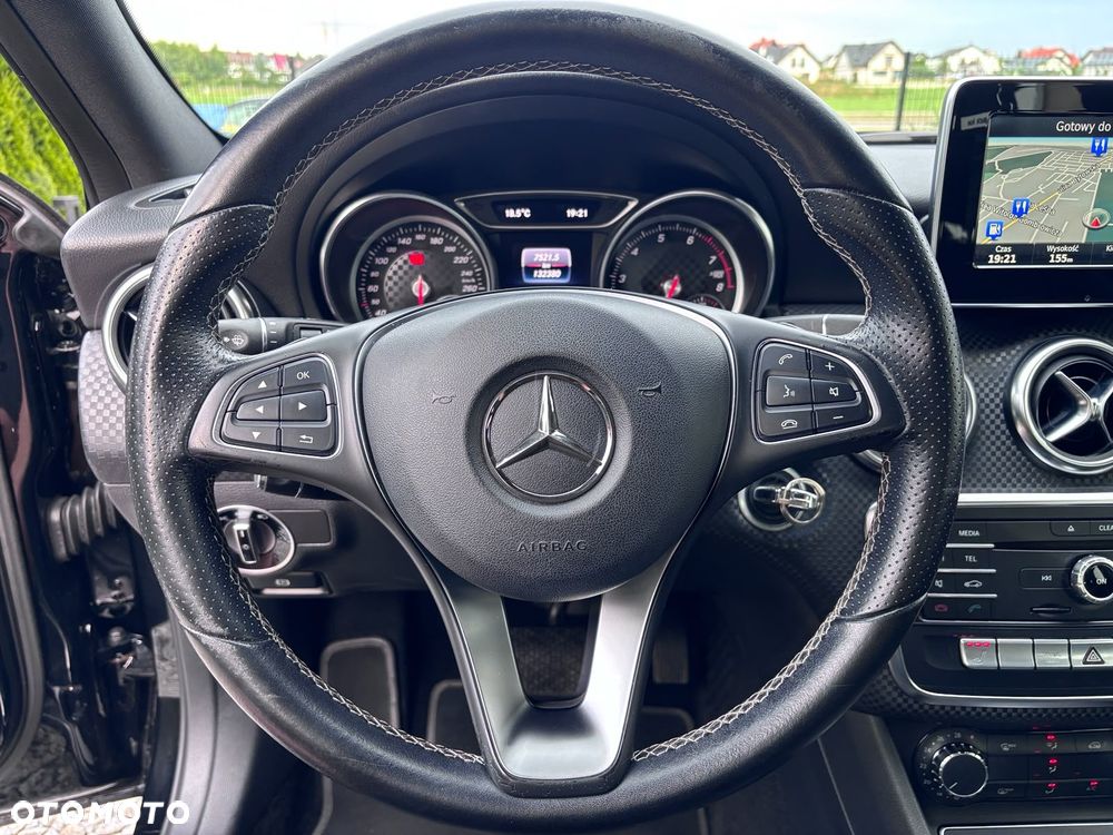 Mercedes-Benz Klasa A 180 7G-DCT AMG Line - 20