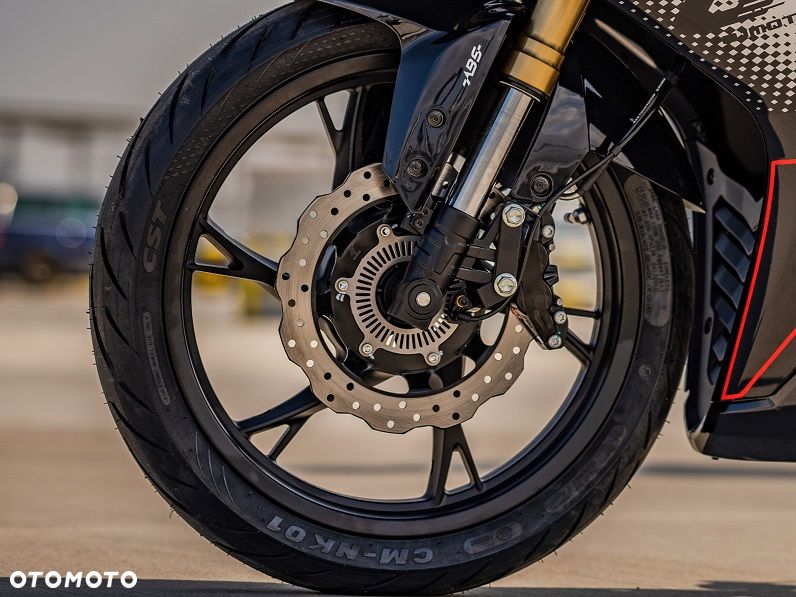 QJMOTOR SRK 125R - 14