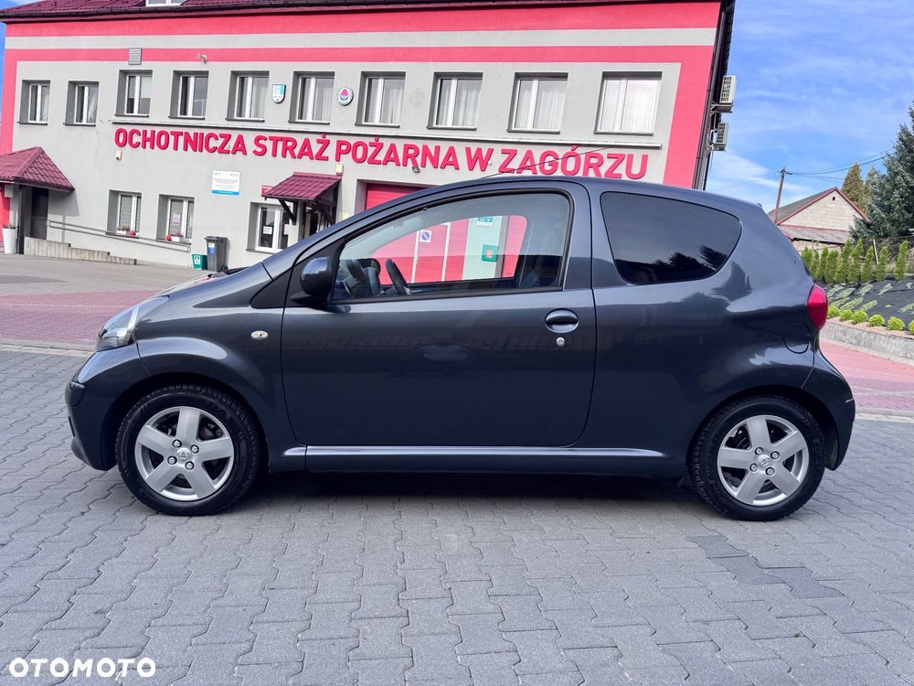 Toyota Aygo Connect - 17