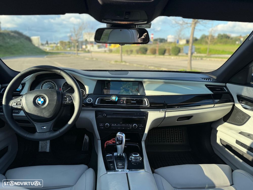 BMW 740 d xDrive Pack M - 15
