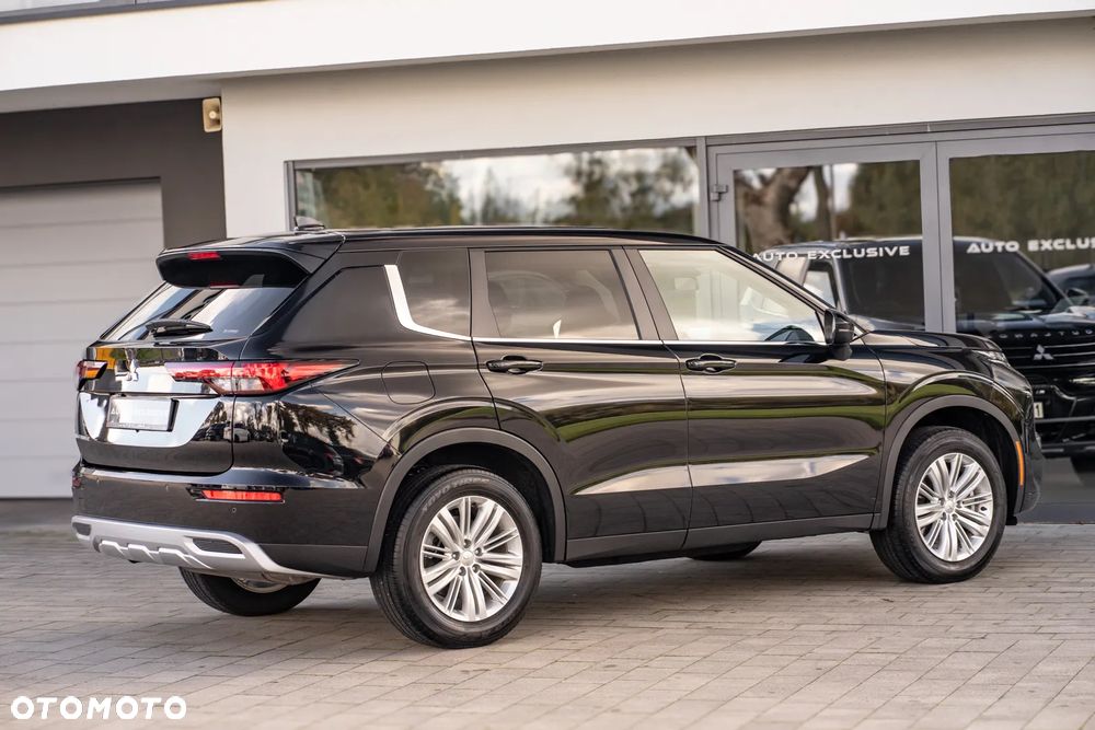 Mitsubishi Outlander - 25