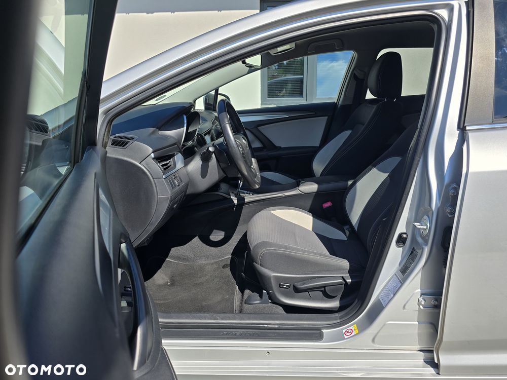 Toyota Avensis Touring Sports 1.8 Multidrive S Comfort - 15