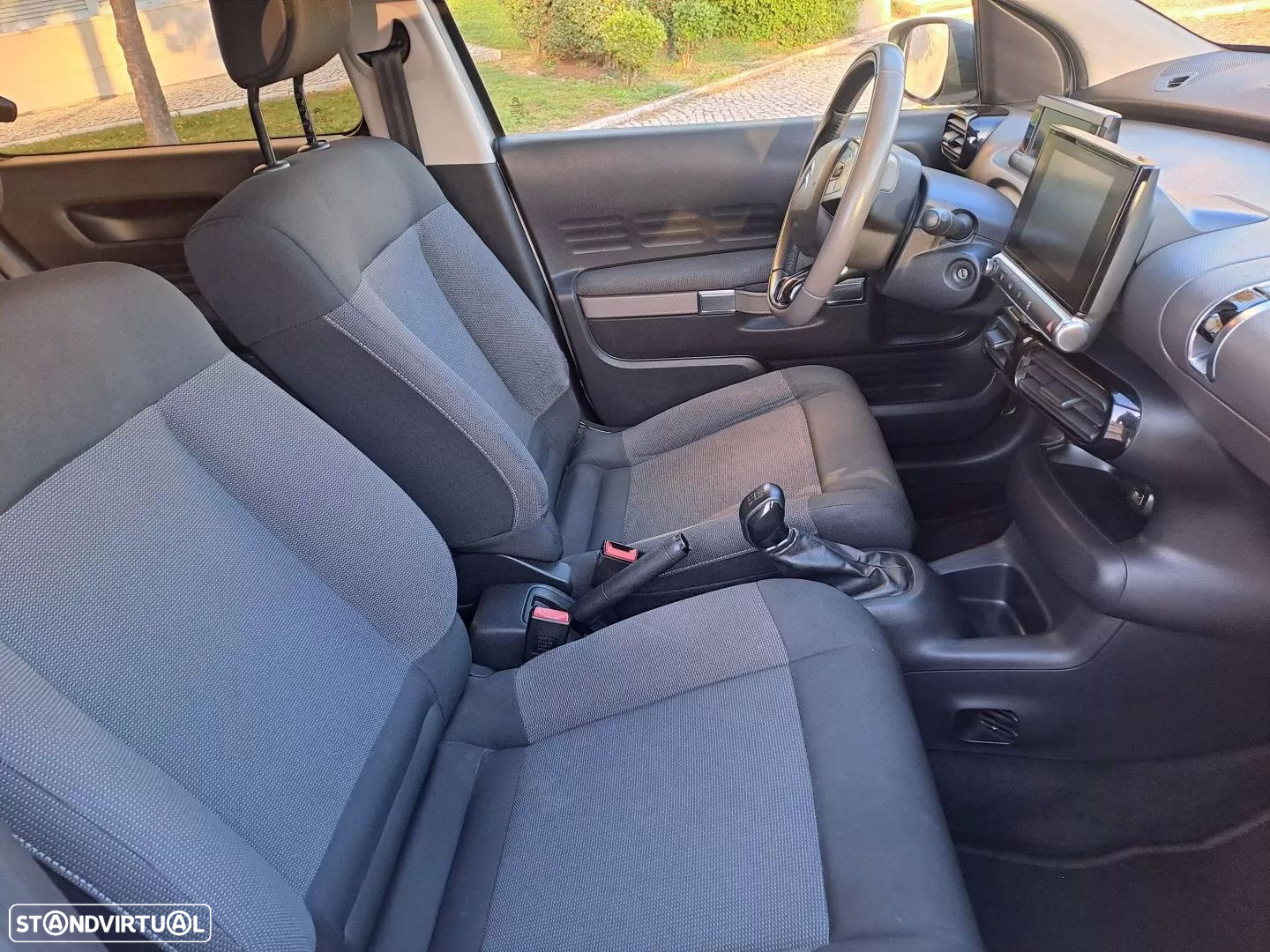 Citroën C4 Cactus 1.2 PureTech Shine - 24