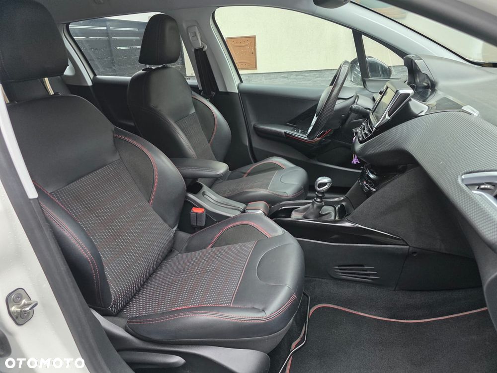 Peugeot 2008 PureTech 130 Stop&Start GT-Line Edition - 15