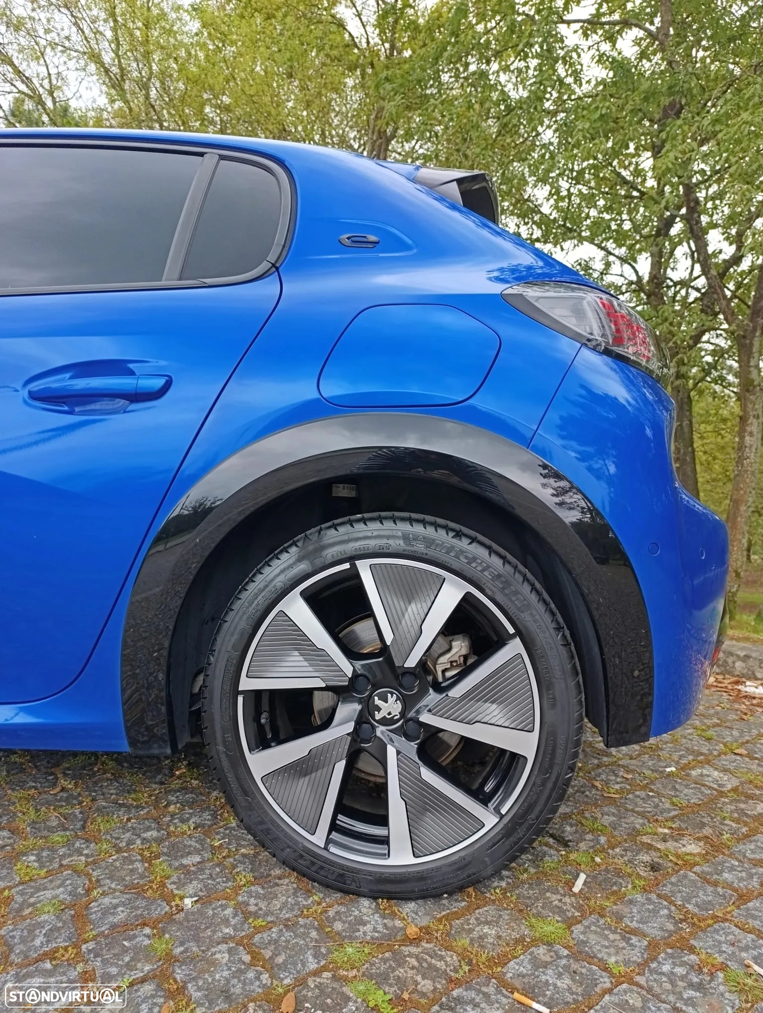 Peugeot e-208 50 kWh GT - 7