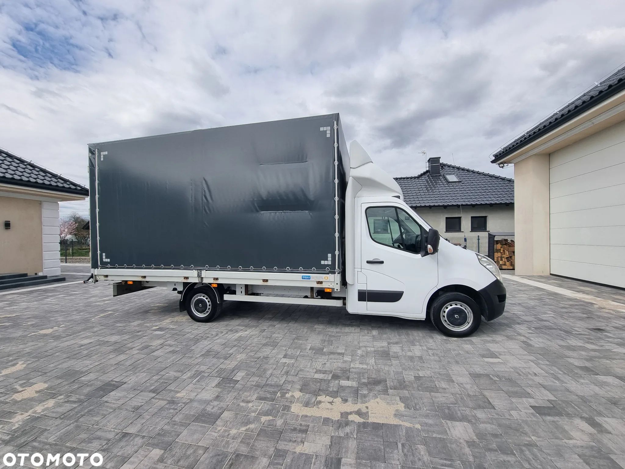 Renault Master, Salon Polska, 12 Palet, Drzwi z tyłu - 1