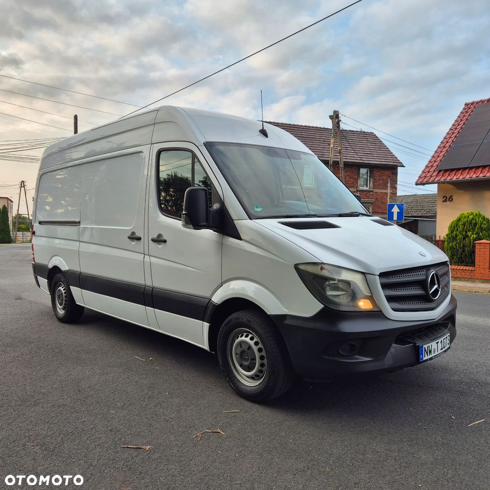 Mercedes-Benz Sprinter - 2