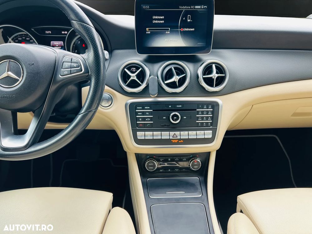 Mercedes-Benz GLA 200 d 4MATIC Aut. - 10