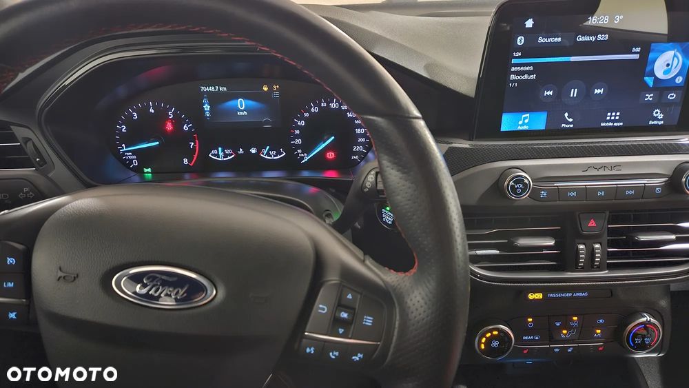 Ford Focus 1.5 EcoBoost ST-Line - 9