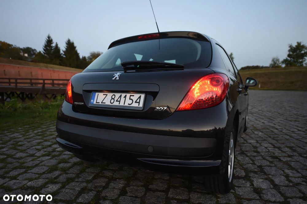 Peugeot 207 - 16