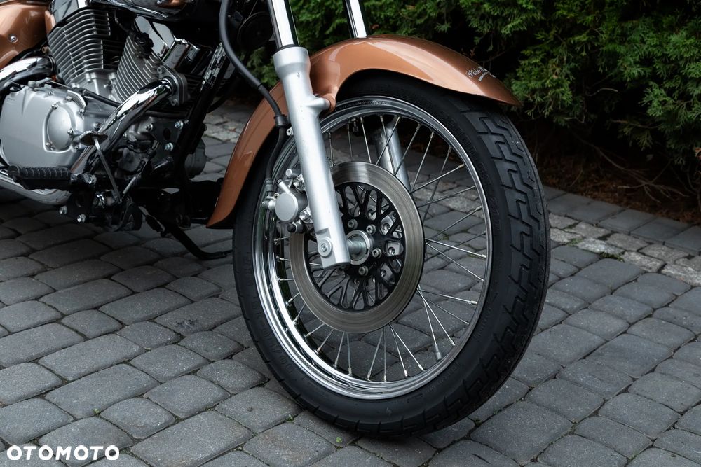 Suzuki Intruder - 9