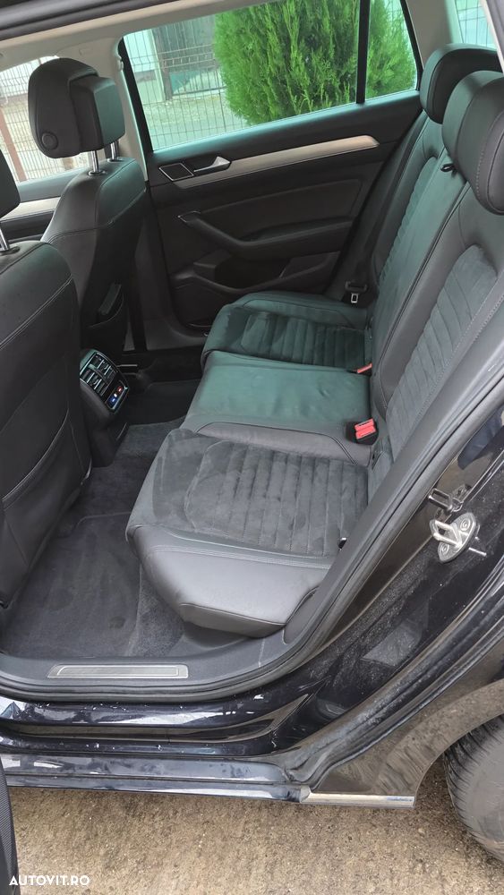 Volkswagen Passat Variant 2.0 TDI SCR Highline - 21