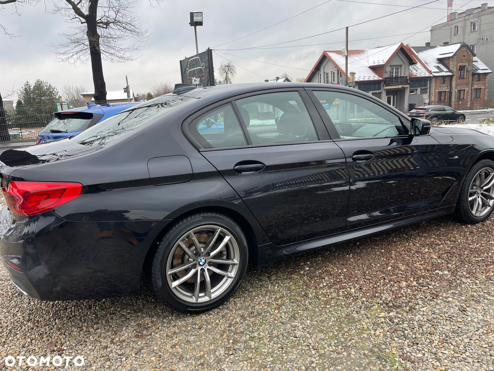 BMW Seria 5 520d xDrive M Sport sport - 9