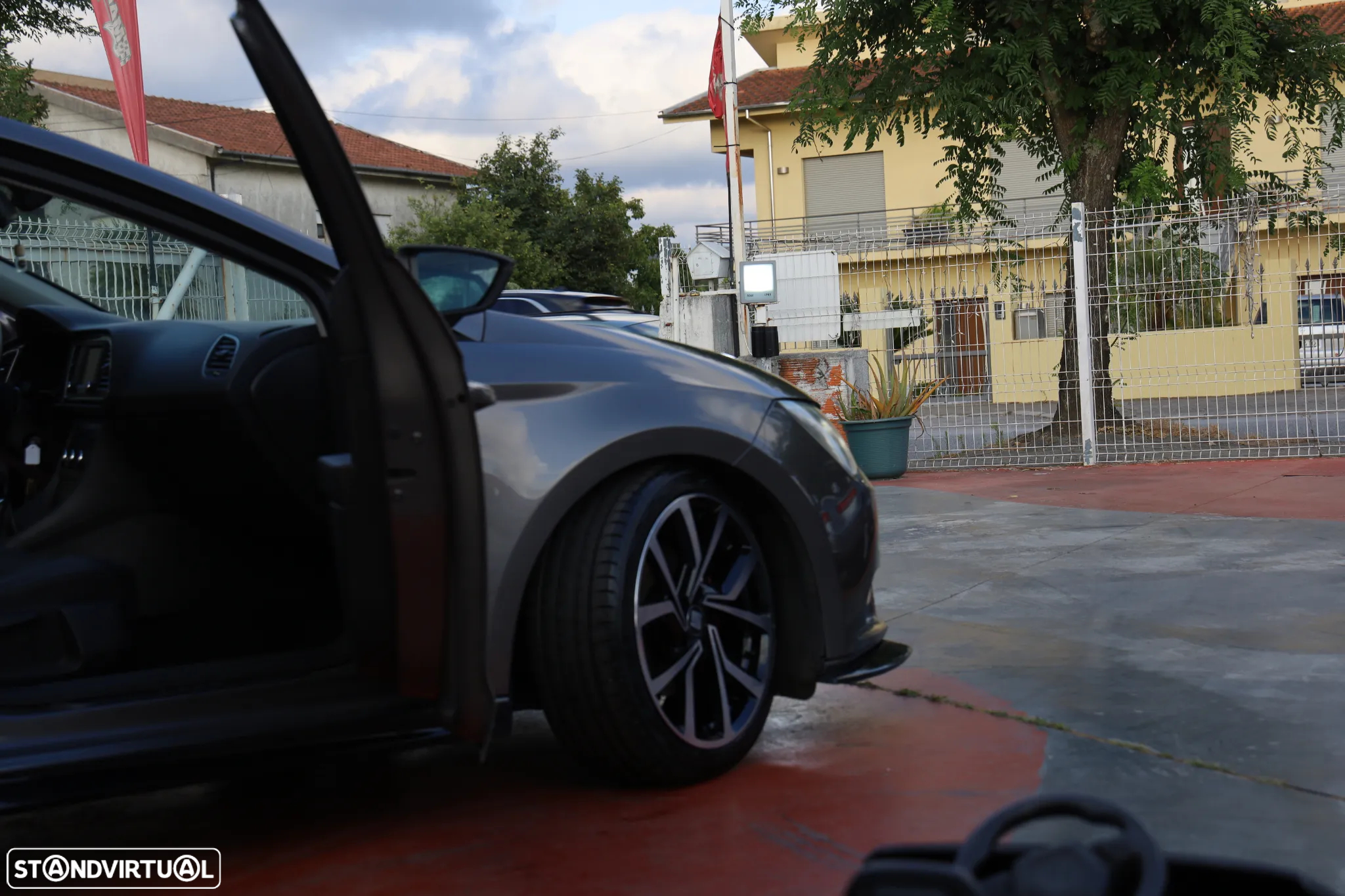 SEAT Leon 1.6 TDI S&S Style - 20