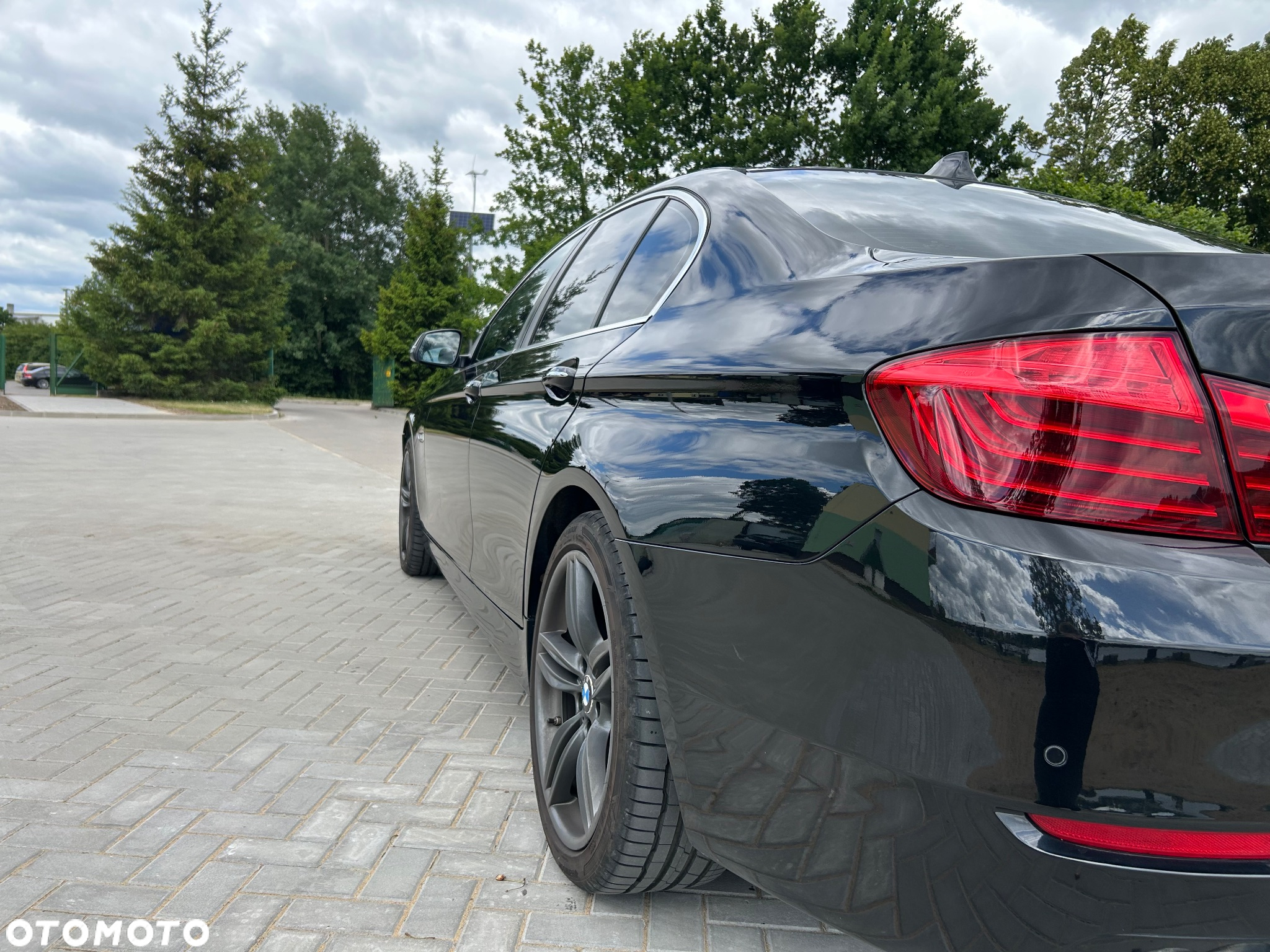 BMW Seria 5 520d xDrive - 4