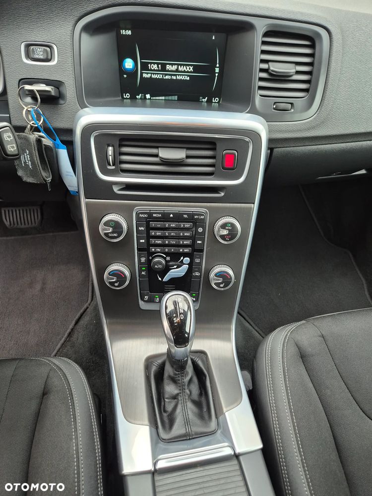 Volvo V60 T3 Base - 21