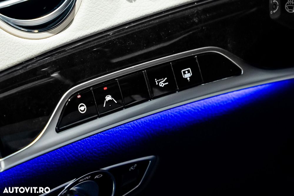 Mercedes-Benz S 560 L 4Matic 9G-TRONIC - 17