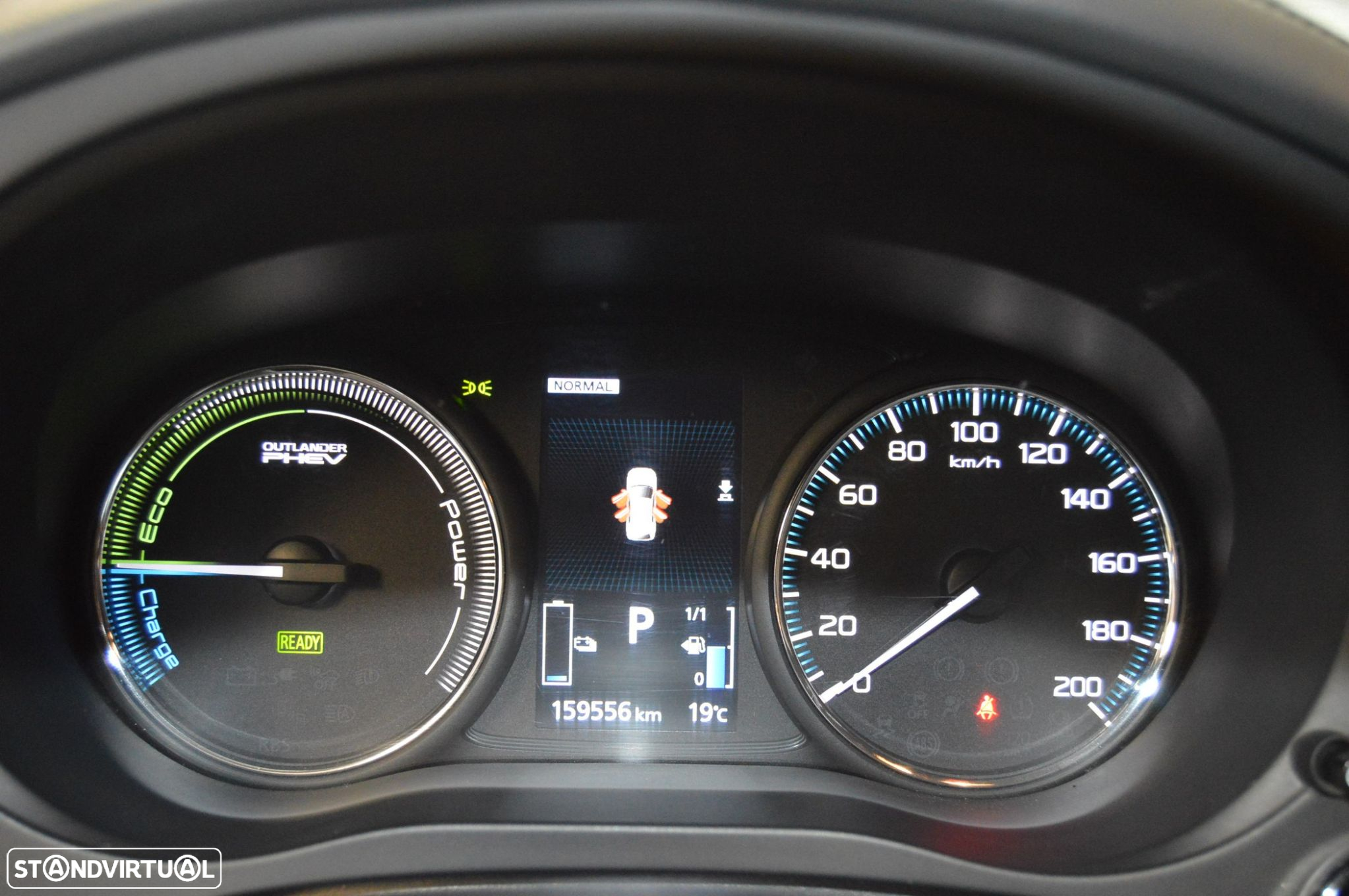 Mitsubishi Outlander 2.0 PHEV Instyle Navi - 44