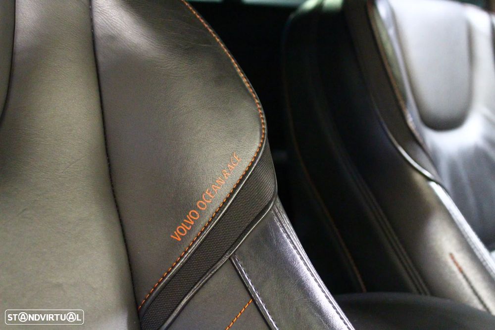 Volvo V60 2.0 D2 Momentum Drive - 17