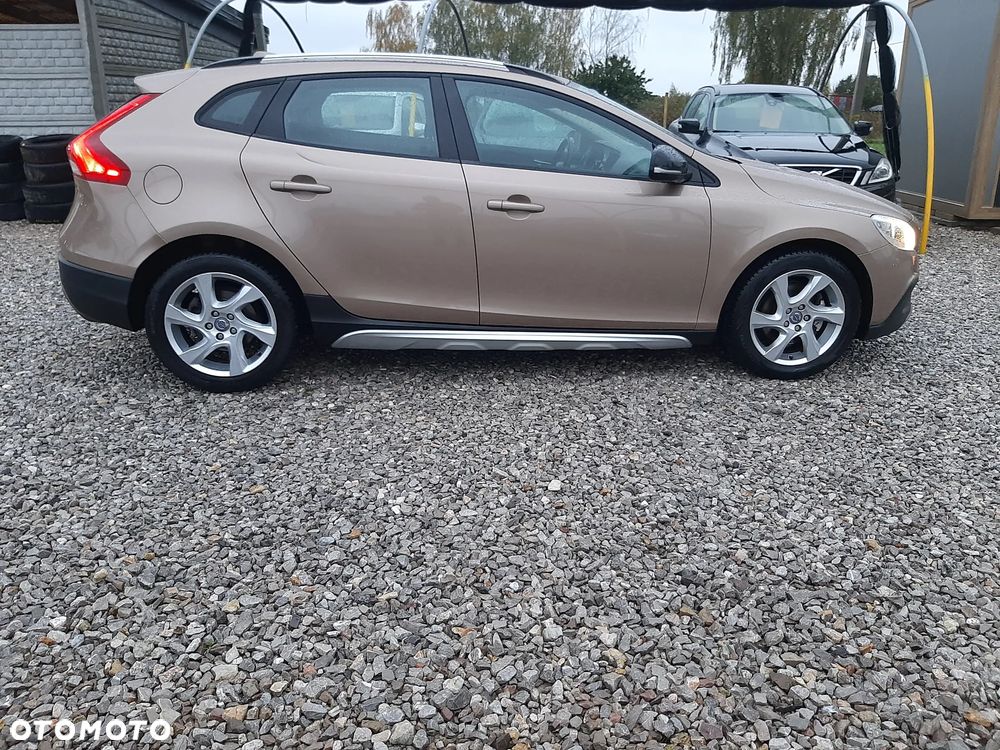 Volvo V40 Cross Country 2014 photo 5