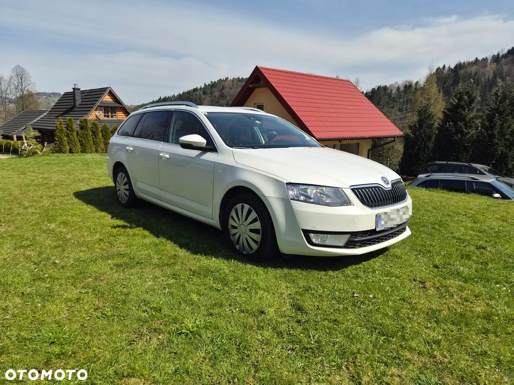 Skoda Octavia 1.6 TDI Ambiente - 2