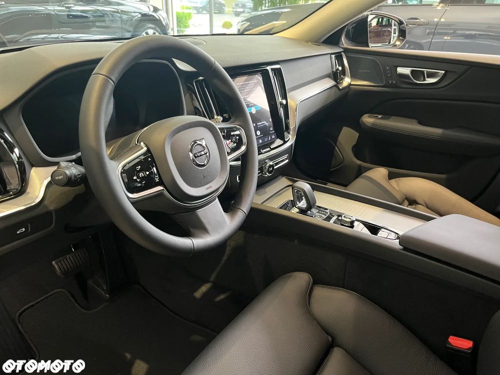 Volvo V60 B4 B Plus Dark - 8