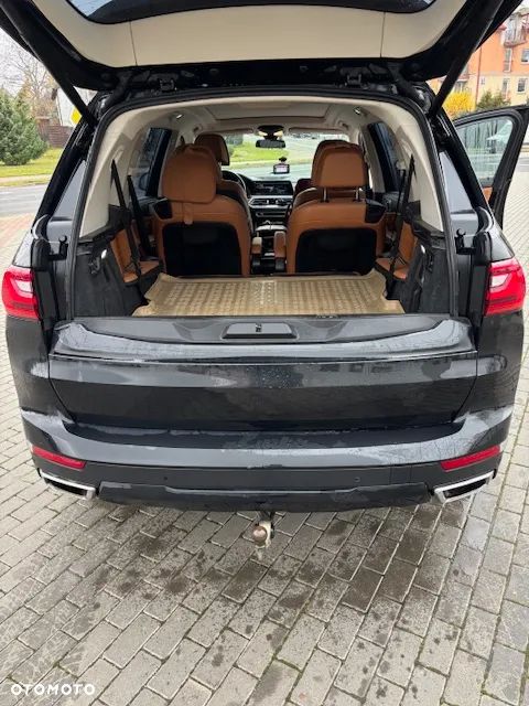 BMW X7 xDrive40i - 12