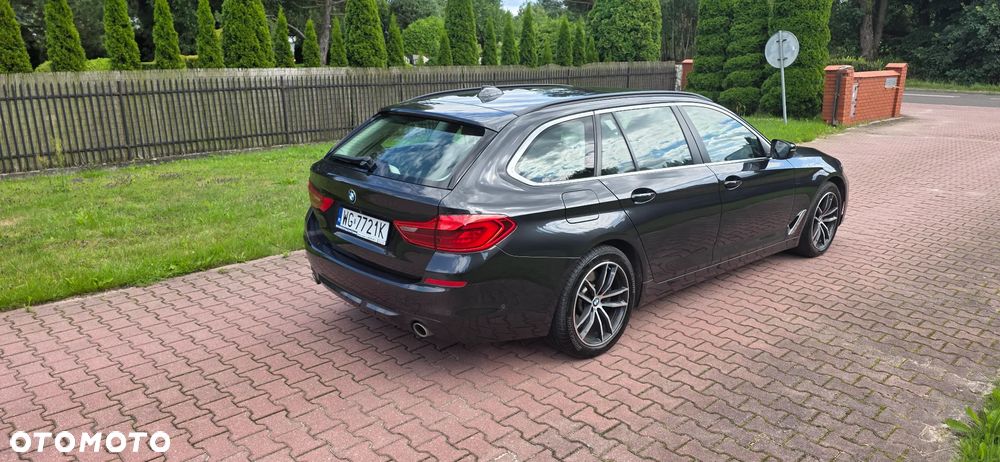 BMW Seria 5 530d xDrive - 5