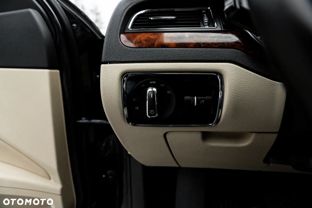 Skoda Superb 3.6 V6 4x4 DSG Elegance - 27