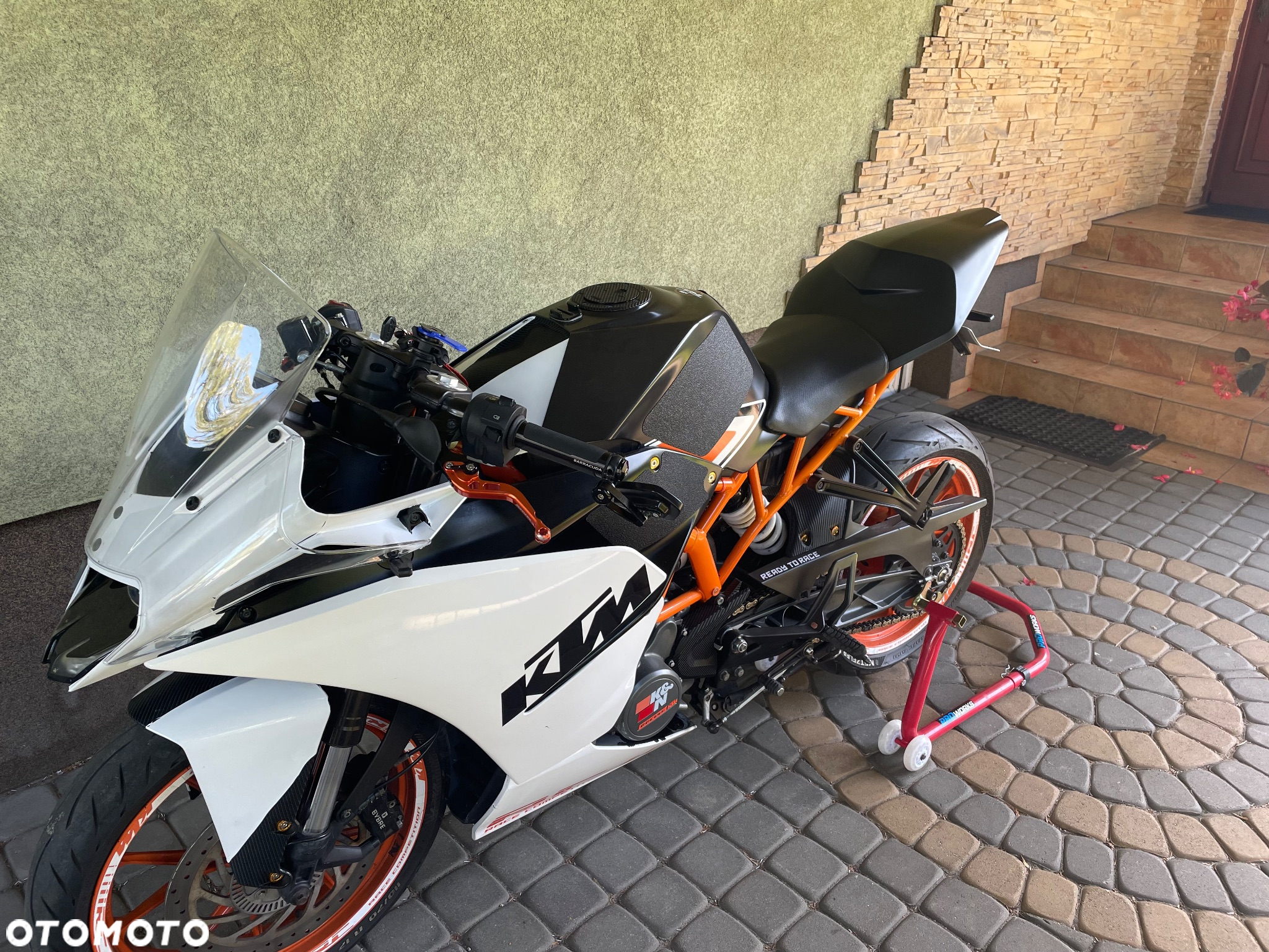 KTM RC 125 - 10