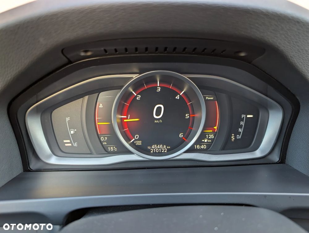 Volvo V60 D3 Geartronic Summum - 32