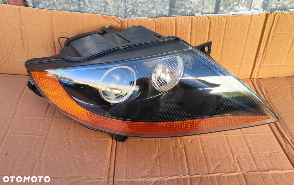 Reflektor Prawy Lampa Prawa BMW Z4 E85 E86 2003- Czarna Pomarańcz EU